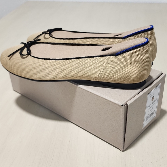 Rothy's Ballet Flats In Beige & Black - Picture 9 of 12